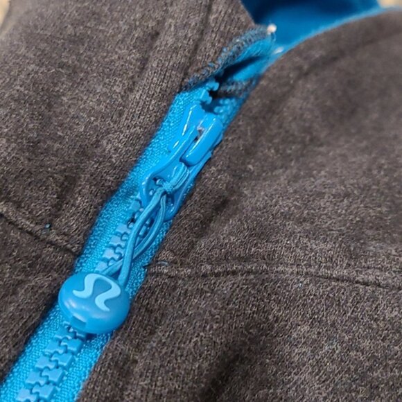 Lululemon Scuba Hoodie heathered grey  and blue zipper - Picture 4 of 8